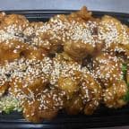 Best Crispy Sesame Chicken 芝麻鸡 in Levittown, NY